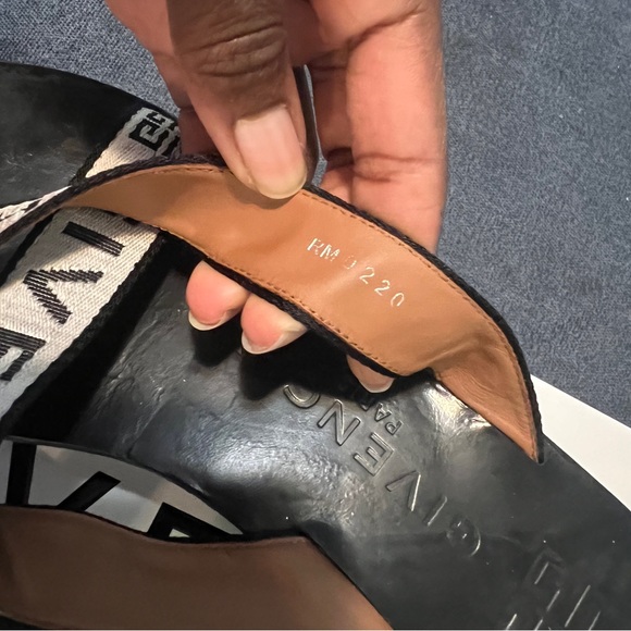 Givenchy slides - Picture 7 of 10